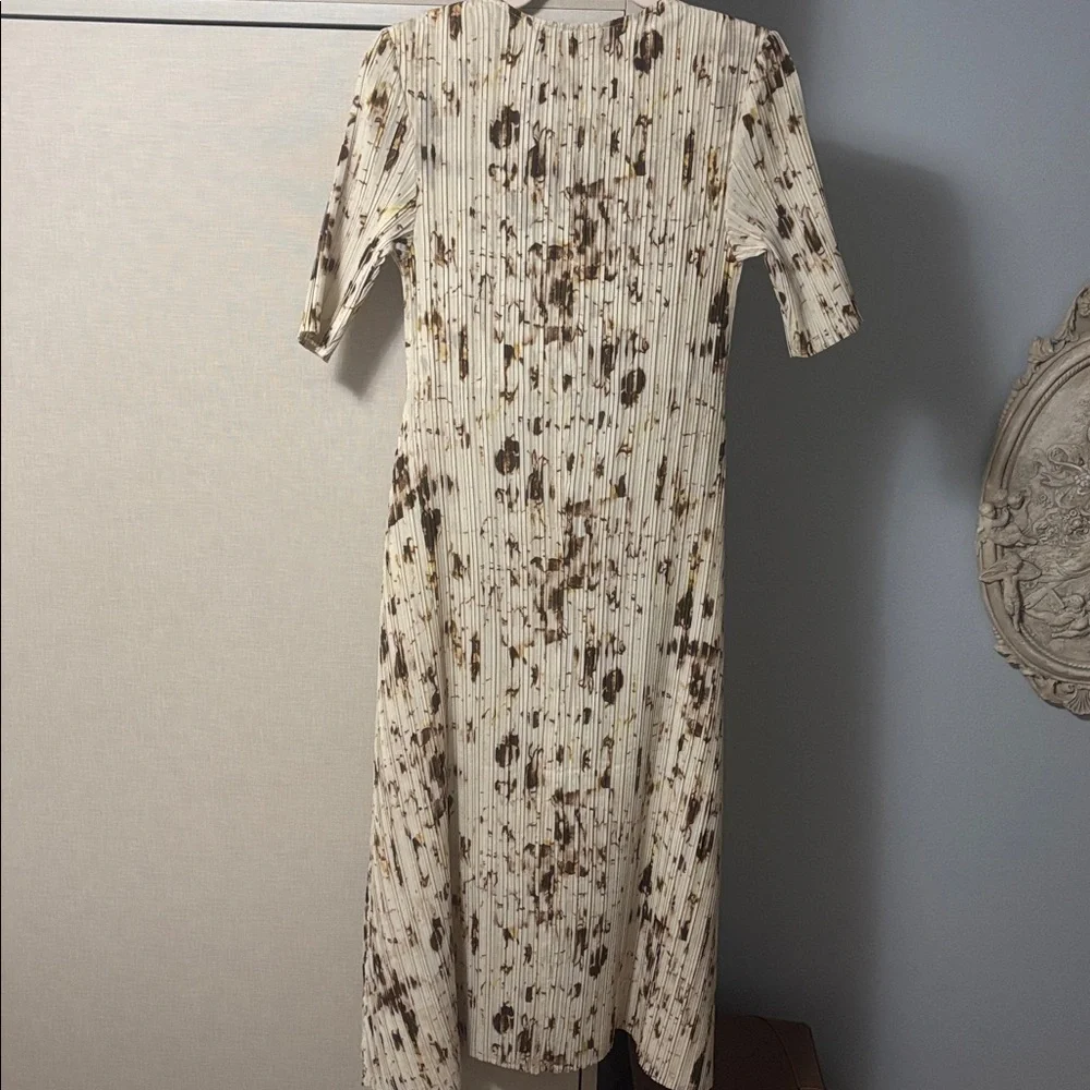 Adolfo Dominguez size S crinkled pleated dress. - Picture 5 of 7